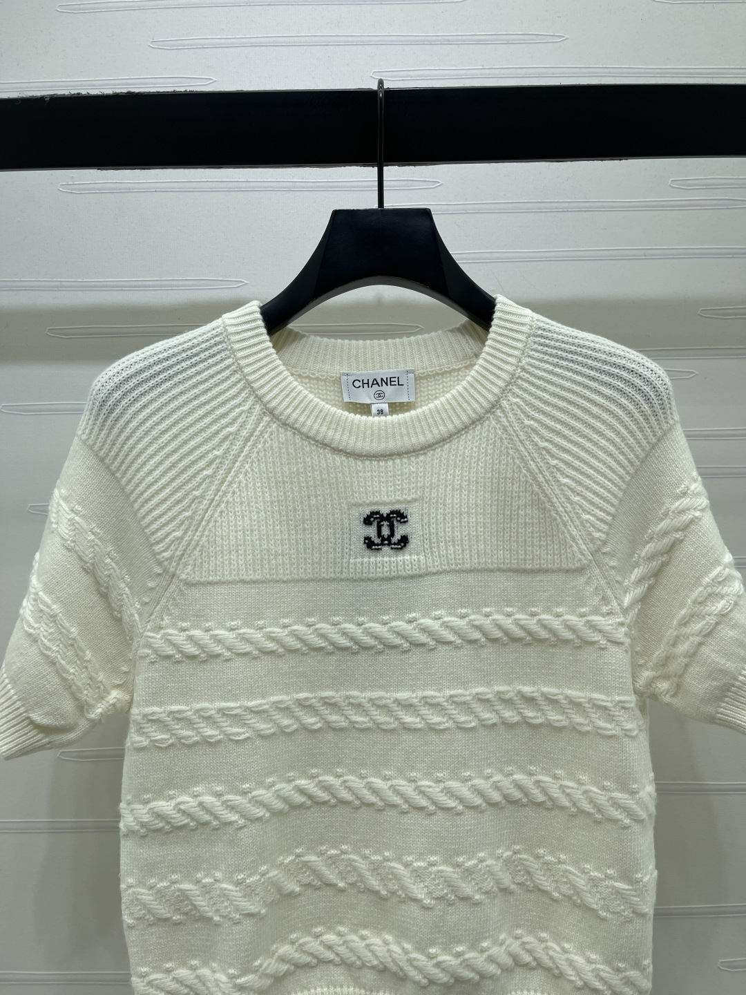 Women's short sleeves